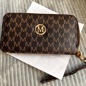 MILAN BRAND NEW WRISTLET